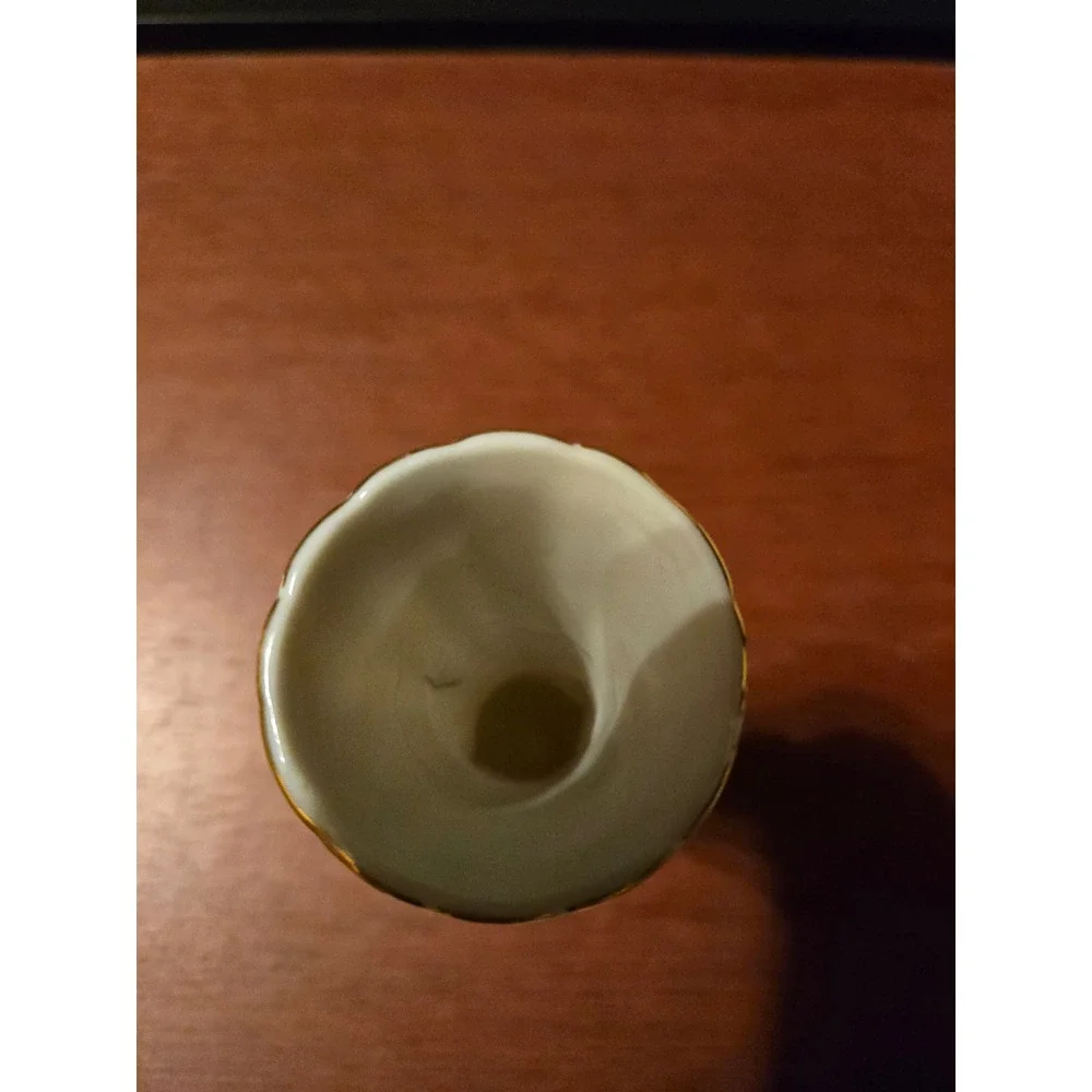 Vintage‎ White Porcelain Bud Vase Fluted Gold Trim Winged Handles Scalloped Rim